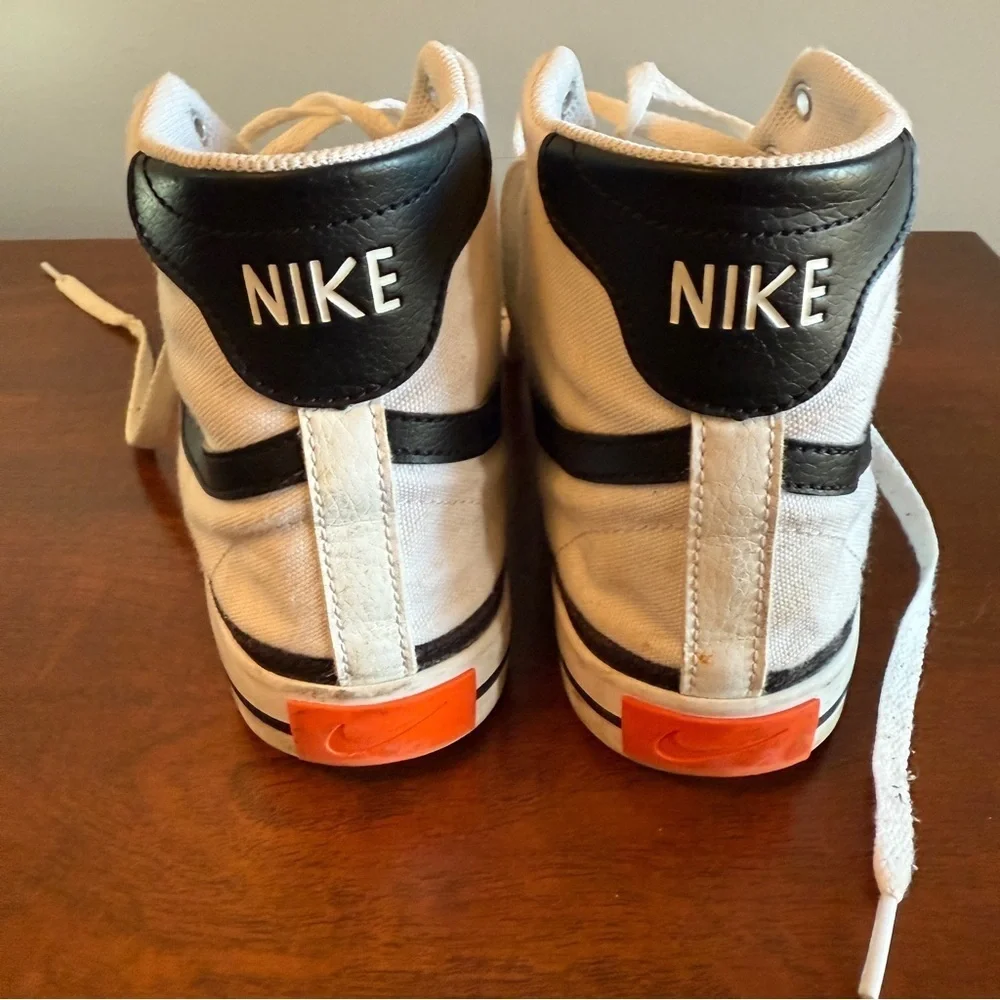 Nike Blazer Mid ’77 High Top Sneakers Men’s Size 10